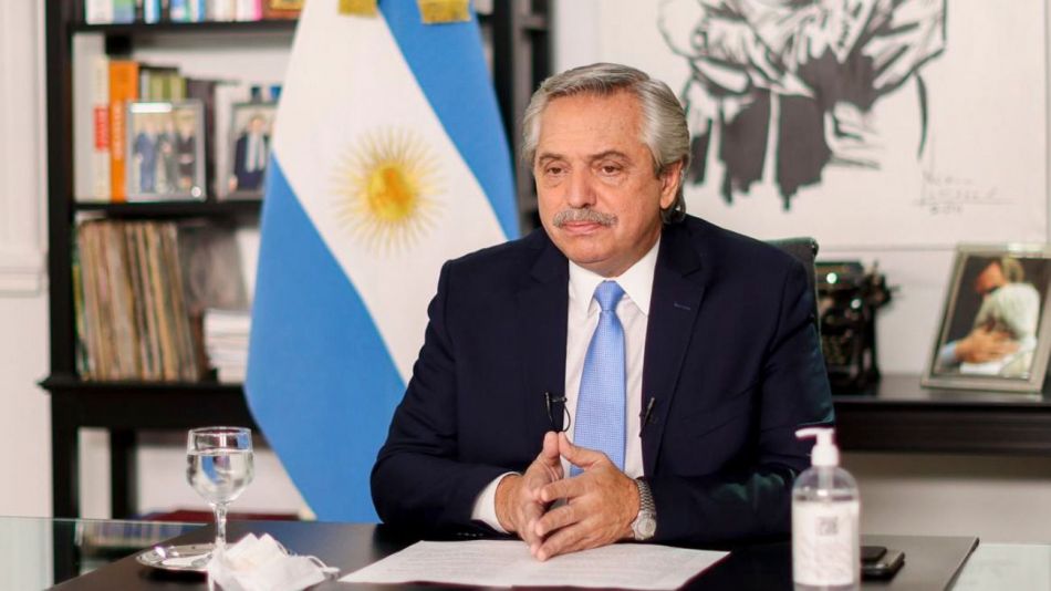 El Presidente padece “hernia de disco lumbar” y se le indicó “reposo”