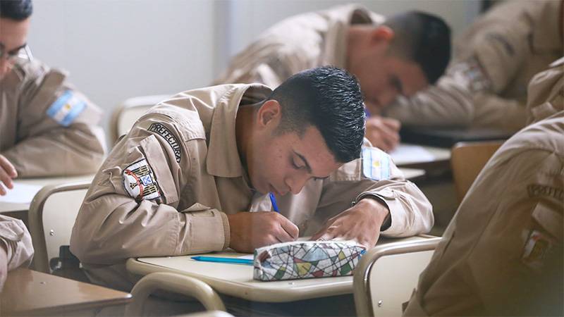 Prefectura comenzó el concurso para profesionales