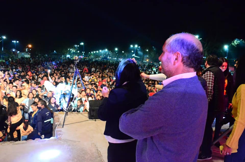 Explotó el anfiteatro Julián Zini con la “Primavera para todos”