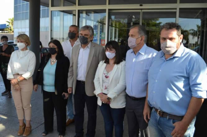 Filmus se hizo de tiempo para acompañar a candidatos del FDT