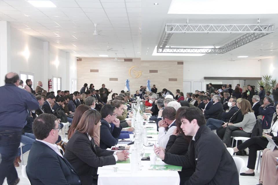 Los concejales acompañaron en las actividades programadas del Gobernador Gustavo Valdés en su visita a nuestra ciudad de Mercedes.