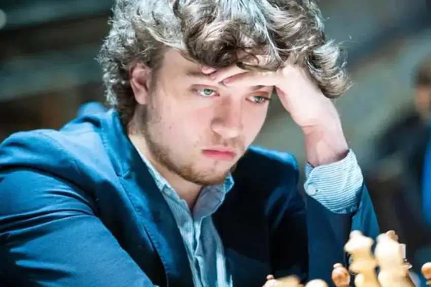 Acusan a un maestro mundial de ajedrez de usar bolas anales que le avisan el movimiento de sus rivales