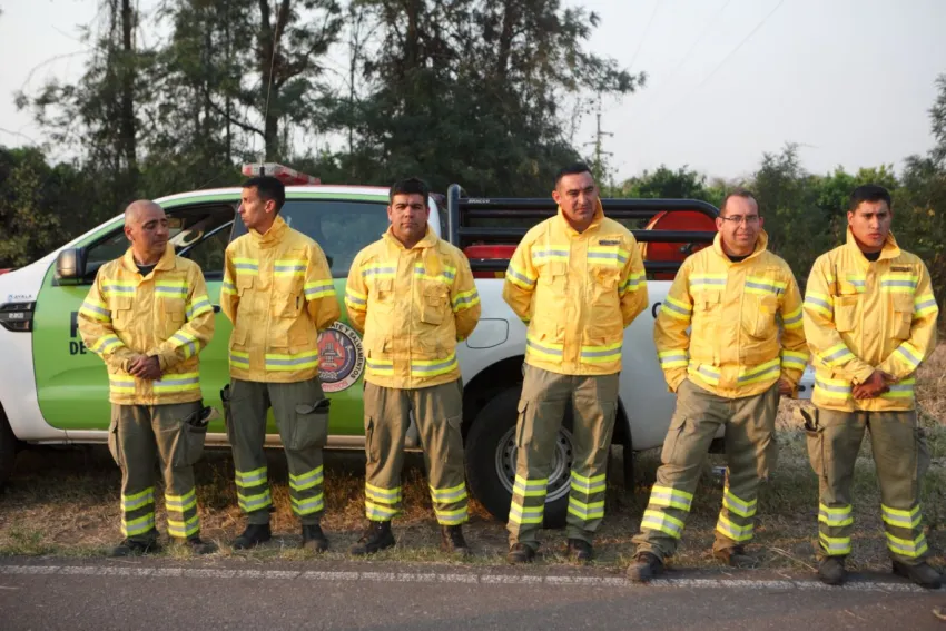 Bomberos correntinos colaborando en Jujuy