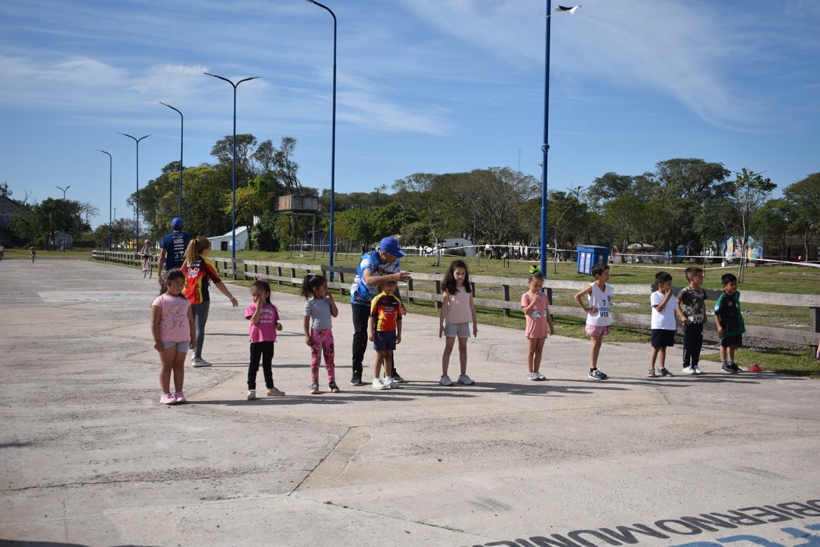 Duatlón infantil en el Sambodromo Municipal