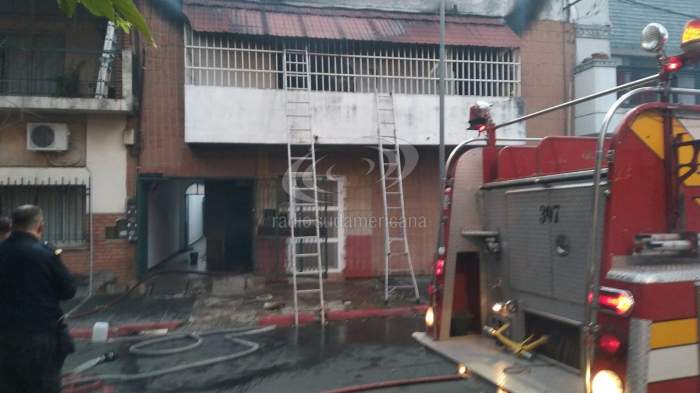 Trágico: dos mujeres murieron al quedar atrapadas en un incendio en pleno centro de la Capital