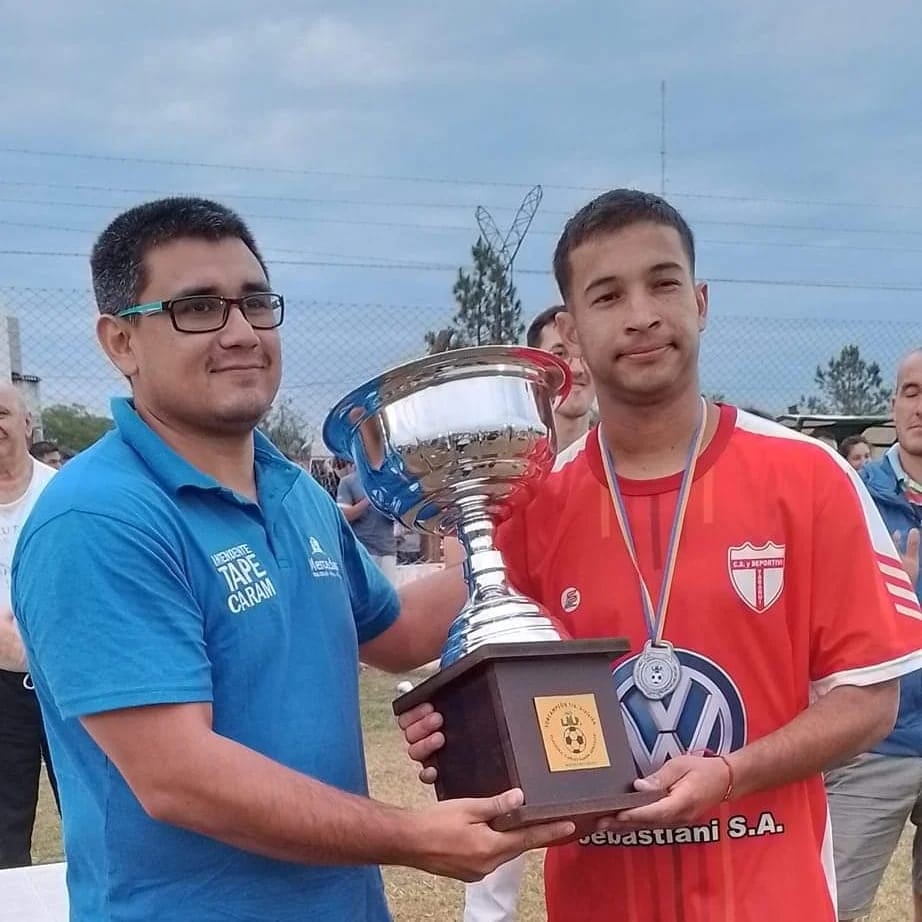 Atlético Mercedes campeón del Torneo de Futbol de Primera División