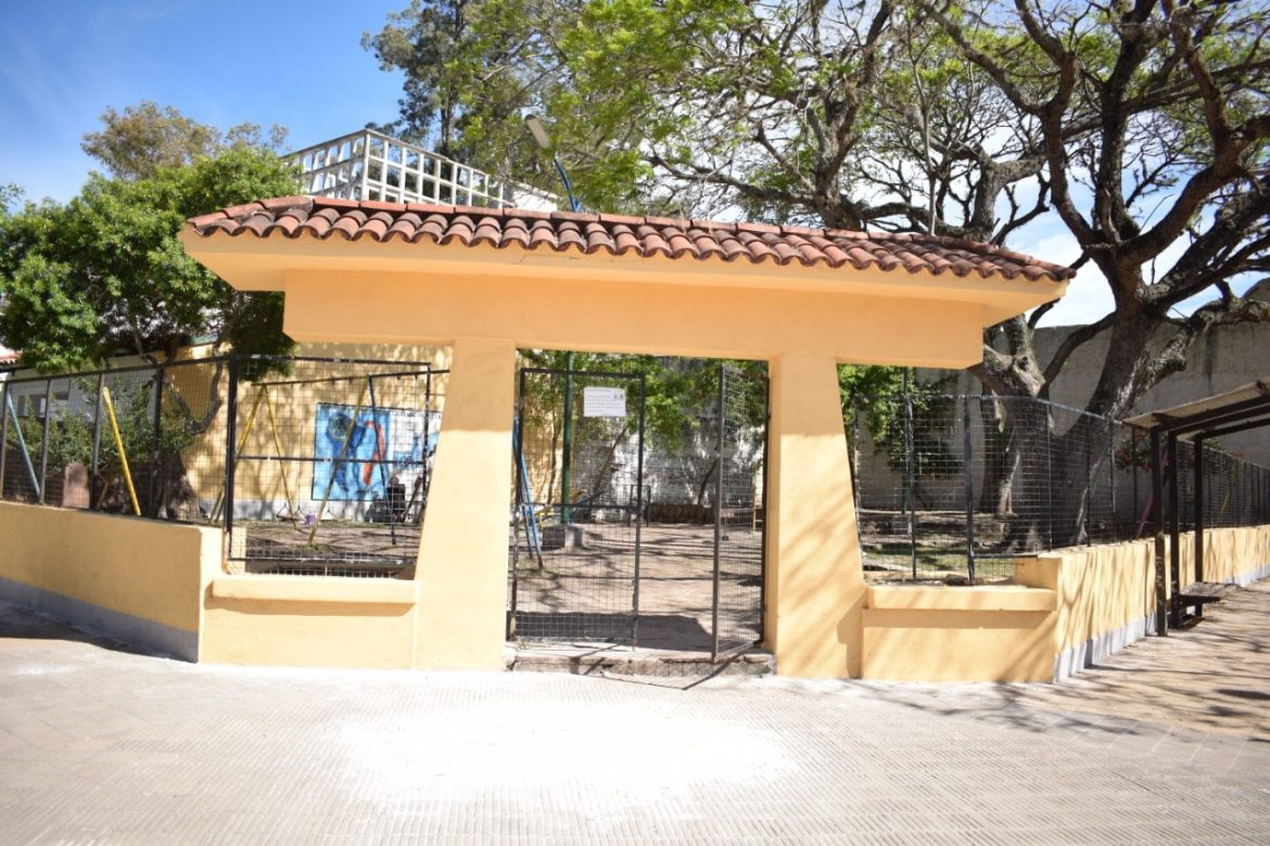 Refaccionando espacios verdes, embellecimiento de la plazoleta Ramallo