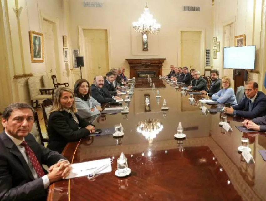 El empresariado local advierte sobre “la gravedad institucional”