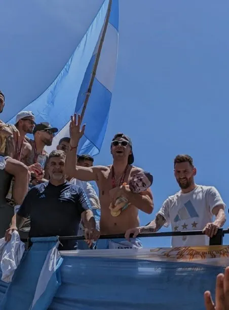 Calentitos los panchos: la Federación Francesa se quejó con Chiqui Tapia por los festejos