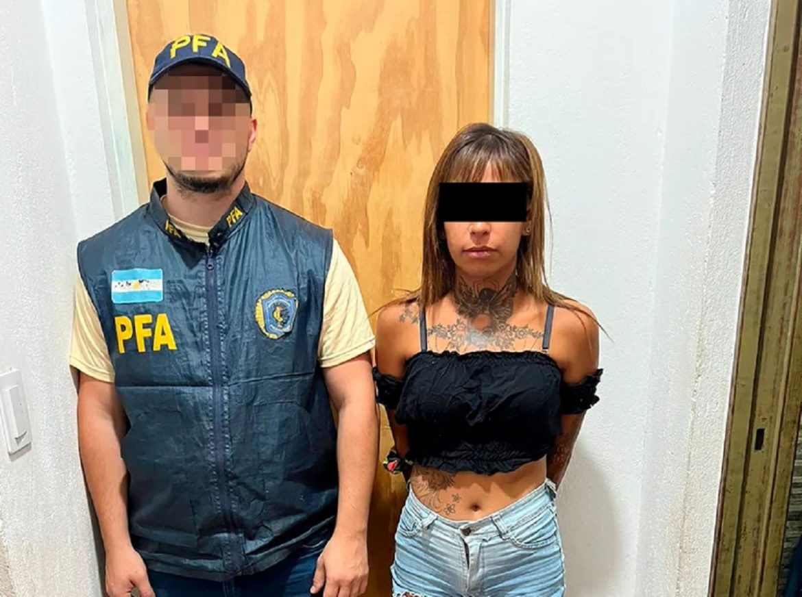 La fábrica de identidades de “Rochi” de Moreno: la acusan de engañar a un banco con documentos falsos para conseguir tarjetas de crédito