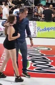 Escándalo en Concordia: apareció un video en donde se ve al intendente manoseando a una chica