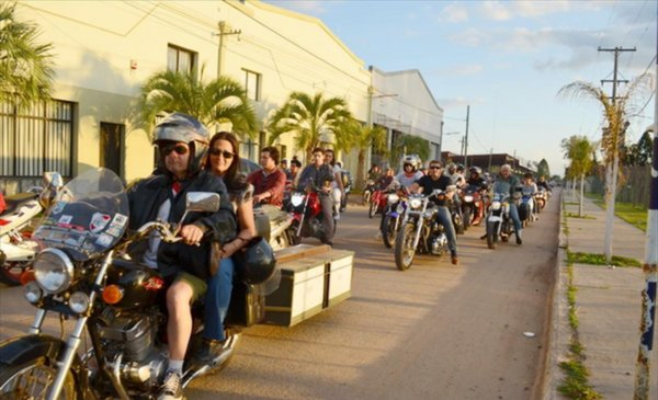 Gran encuentro de motos viajeros en el Balneario Muunicipal “Viejo puente”
