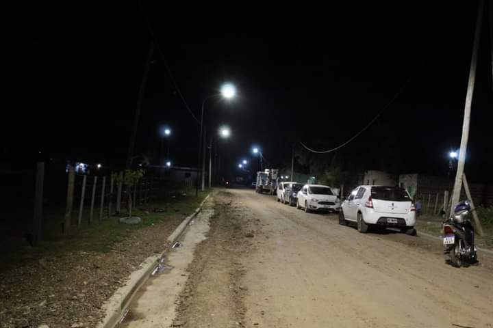Nueva iluminación led y cordón cuneta en B° Matadero