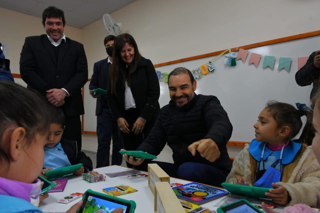 Junto a Ministros de Nación, el gobernador Valdés inaugurará este viernes obras educativas en Corrientes