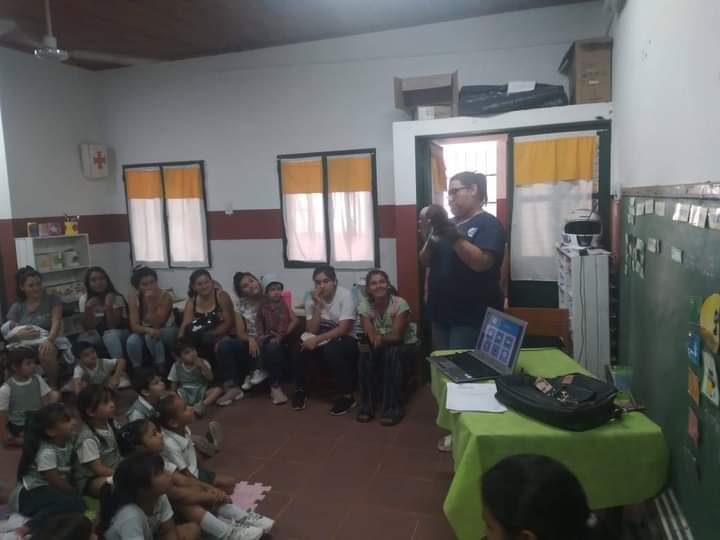 Taller y control bucodental en el JIN N°9 de la Escuela N°83