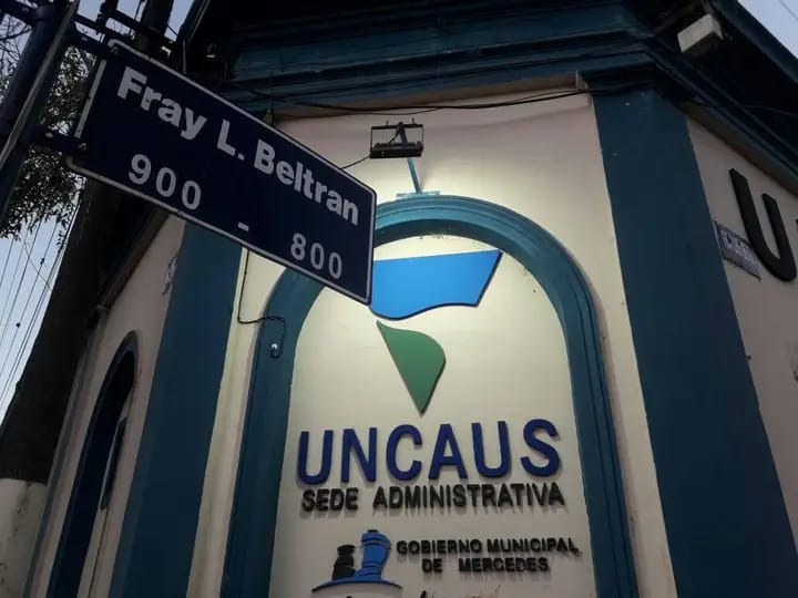 Estudiantes universitarios: beneficiarios de las becas municipales