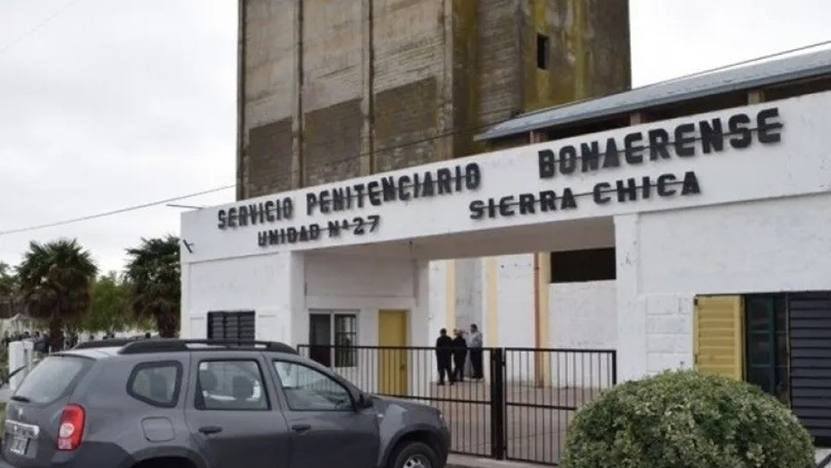 Presos se fugaron en una camioneta del penal de Sierra Chica