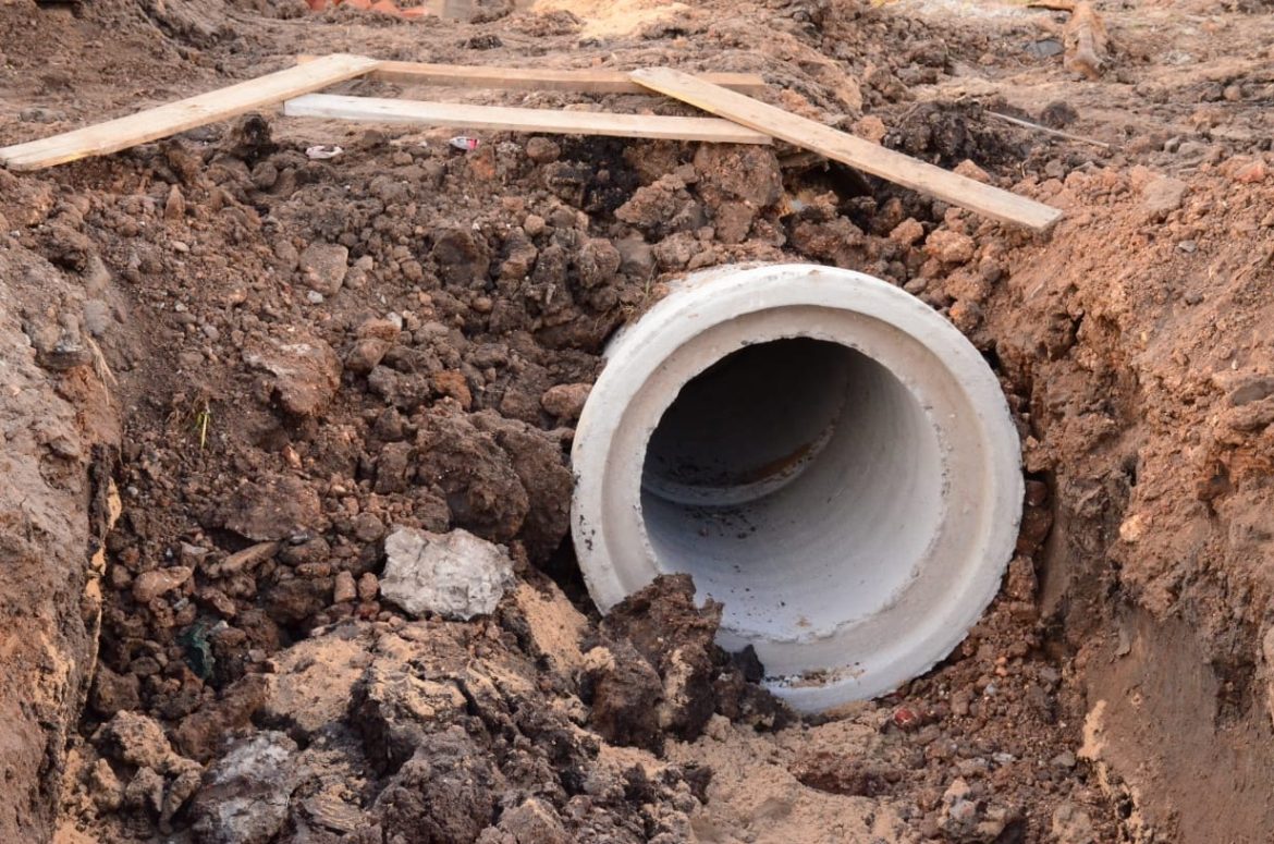 Funcionarios municipales, recorrieron las obras de urbanización en el B° Merceditas