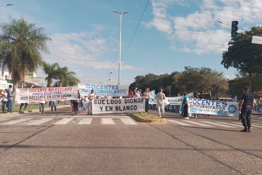 Carta abierta de docentes correntinos al gobernador ante intimidación policial