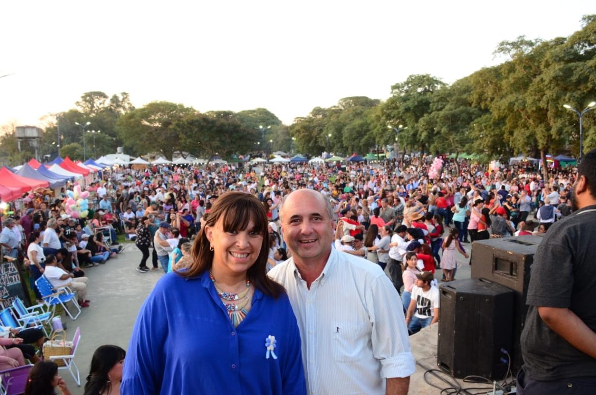 Se desarrolló el festival por el 191° Aniversario de Mercedes.