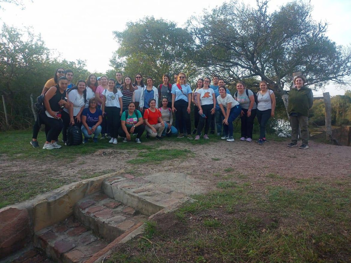 Alumnos del Instituto Superior de Formación Docente “Mercedes”, visitaron el Sendero Mitológico “Ka’agüy – Jára”
