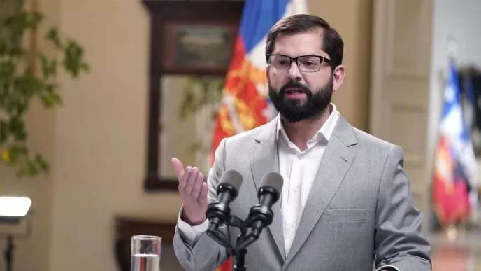 Chile: Boric cambia cinco ministros en medio de negociación con la derecha para imponer reformas