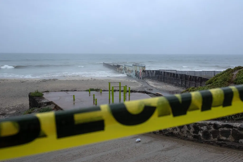 La tormenta Hilary desató toda su furia al sur de California