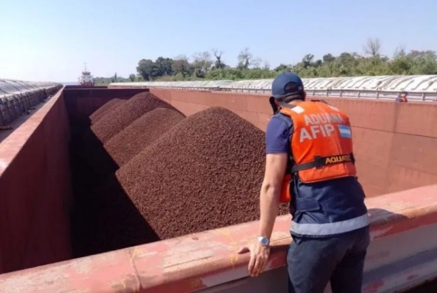 La Aduana argentina aumenta controles a barcazas provenientes de Paraguay
