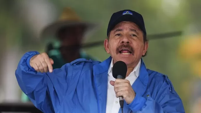 El presidente de Nicaragua tildó de traidor a Petro y llamó «pinochetito» a Boric