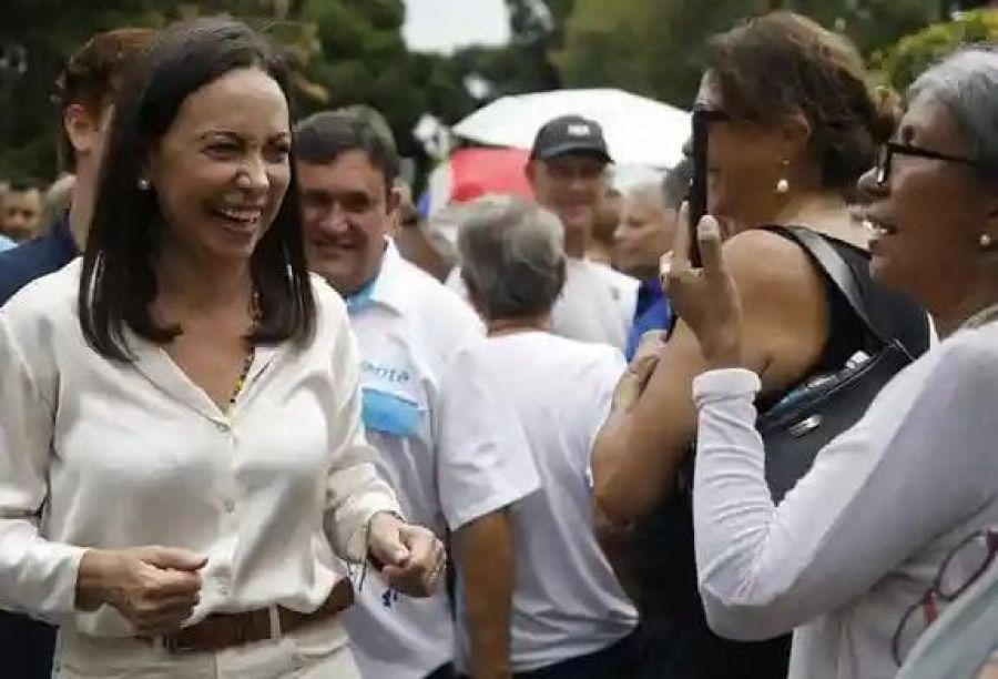 María Corina Machado arrasa en las primarias en Venezuela