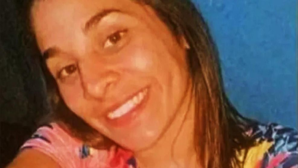 Lorena Centurión (20), víctima de un femicidio; su novio, Nicolás Niz (20), quien se pegó un tiro en la cabeza tras el brutal crimen a golpes; y Agustín Argüello (21), amigo de ambos, ahorcado en su casa.