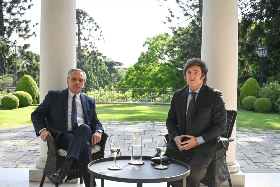 Javier Milei y Alberto Fernández inician la transición
