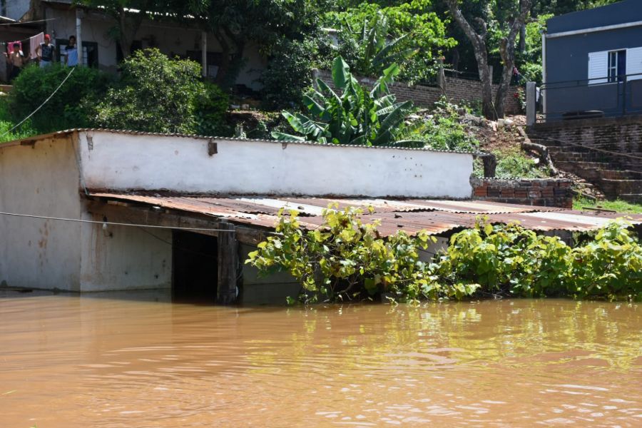 Emiten alerta por crecida del río Uruguay en Santo Tomé