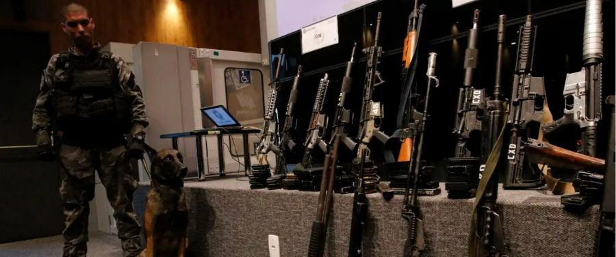 Cae red que vendió 43.000 armas europeas a bandas criminales
