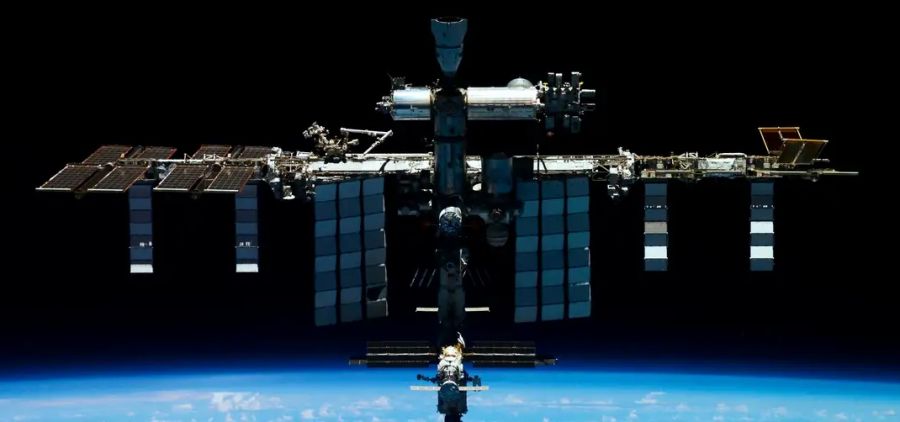 Cirujanos realizan intervención quirúrgica espacial remota