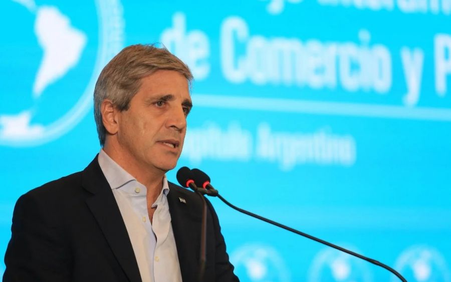 Caputo desvinculó a un banco privado de una supuesta maniobra golpista