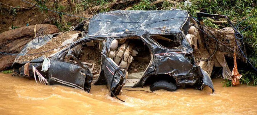 Inundaciones y deslizamientos dejan 26 muertos en Indonesia