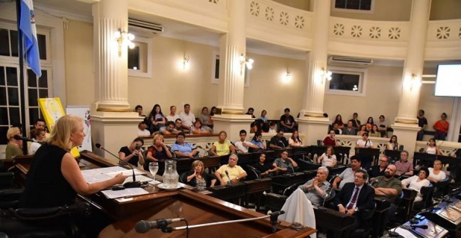 Élida “Rubia” Meana Colodrero disertó sobre la Cosmovisión Guaraní en el recinto legislativo