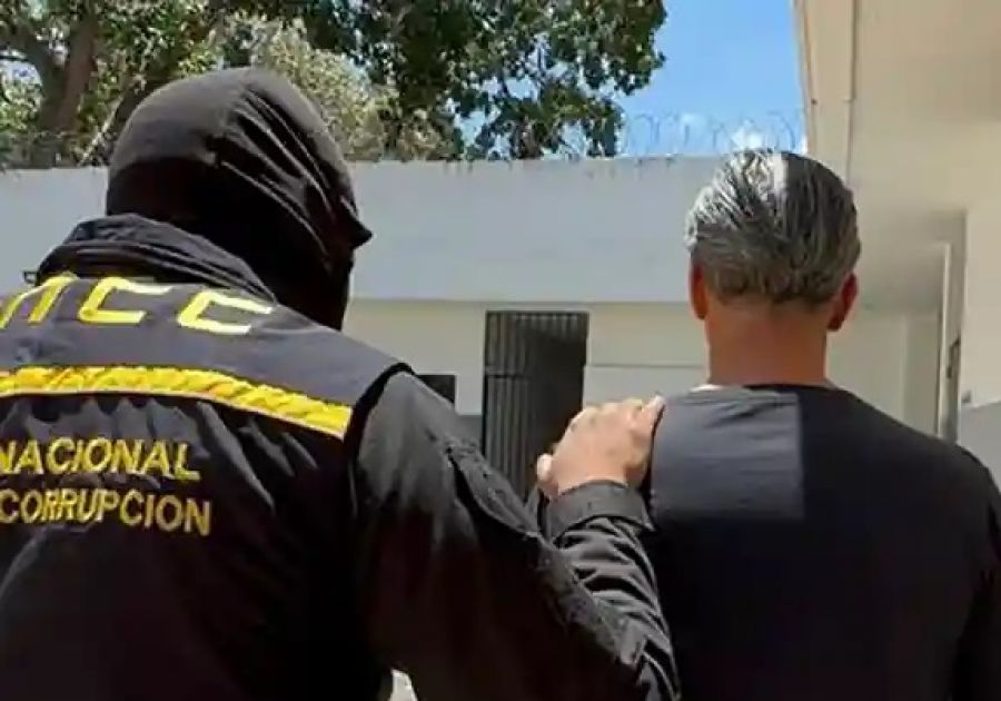 Tareck El Aissami permanecerá detenido en Venezuela