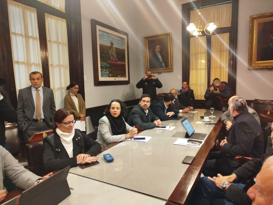 Henry Fick: “El gobernador está preocupado y ocupado por el caso Loan”