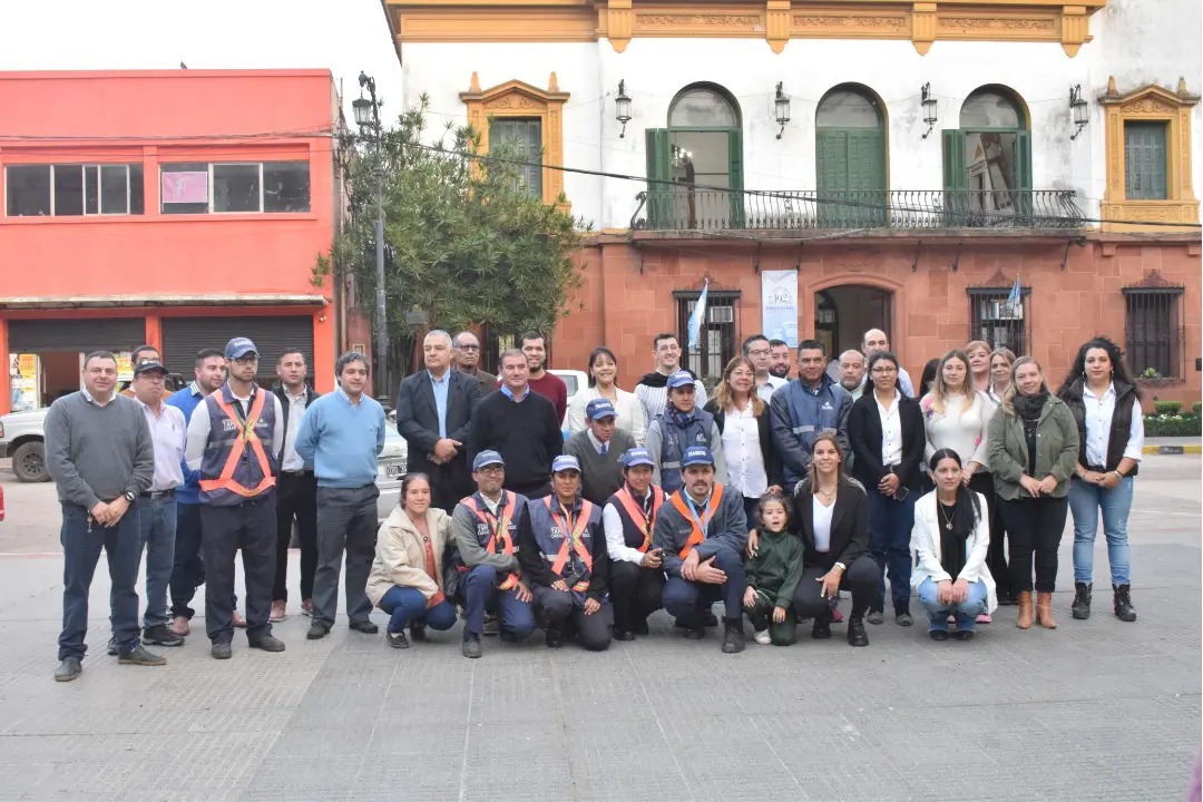 “Mercedes Conmemora el Cambio del Sentido de Tránsito y Refuerza la Concientización en Seguridad Vial”