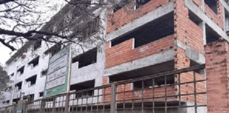 Confirman reactivación de obras escolares y piden endurecer leyes contra el vandalismo