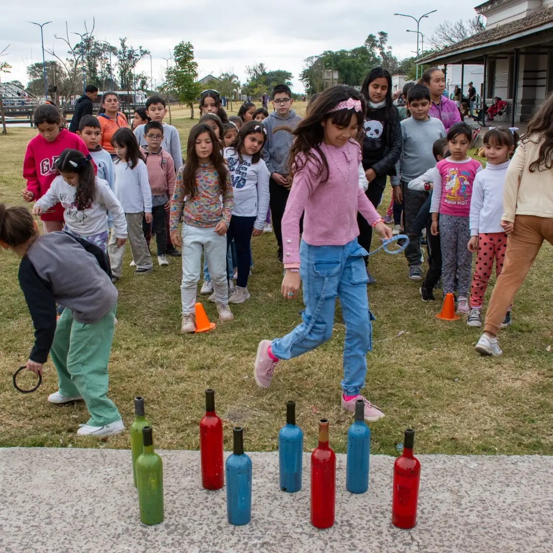 Un ambiente ideal para que los niños hagan nuevos amigos mientras se divierten jugando juntos.