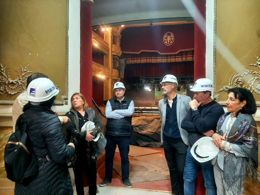 Beatriz Kunin supervisó las obras en el Teatro Vera